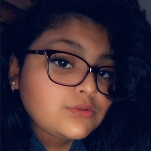 Meet your Posher, Danna